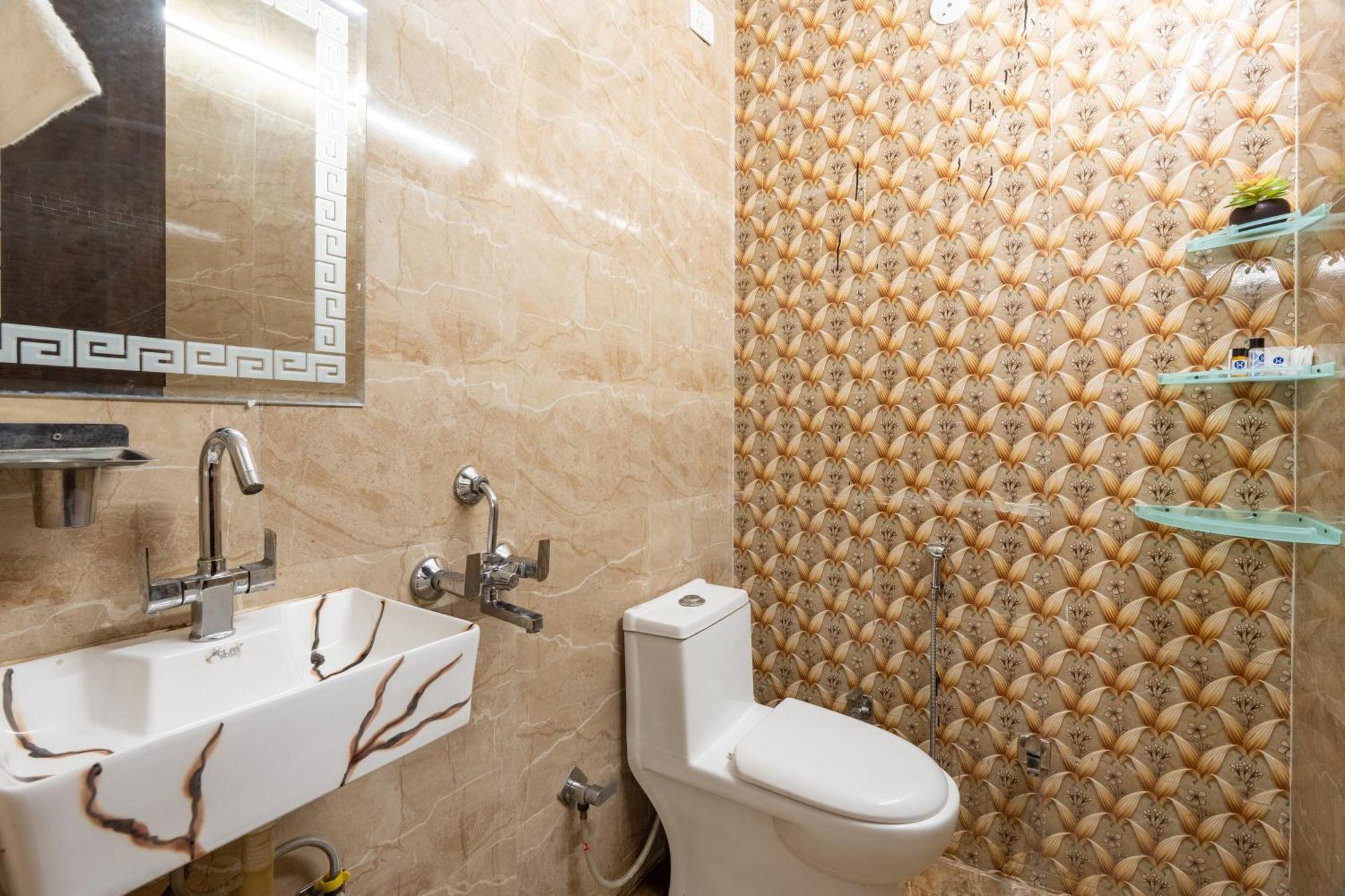 Homlee-Vintage 2Bhk-Ndls-Lift-Bharat Mandapam Apartment Ню Делхи Екстериор снимка